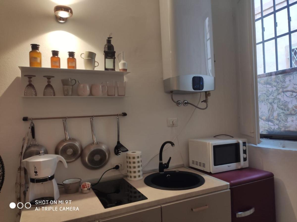 Il Nido Di Ari Lägenhet Ferrara Exteriör bild